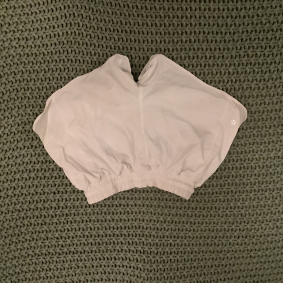 Lululemon Hotty Hot Shorts Low-Rise 4’ - Picture 2 of 3